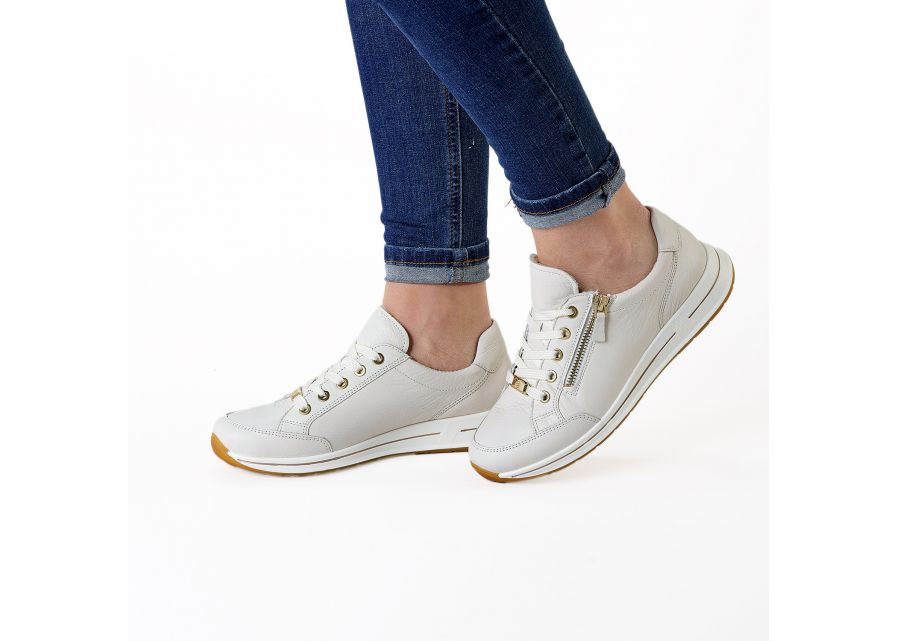 24801 OSAKA ARA WIDE FITTING SHOES