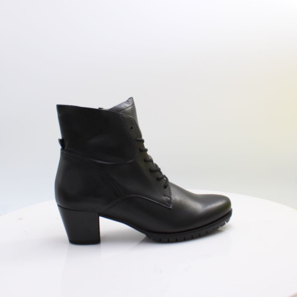 8033.02 GABOR BOOTS 26