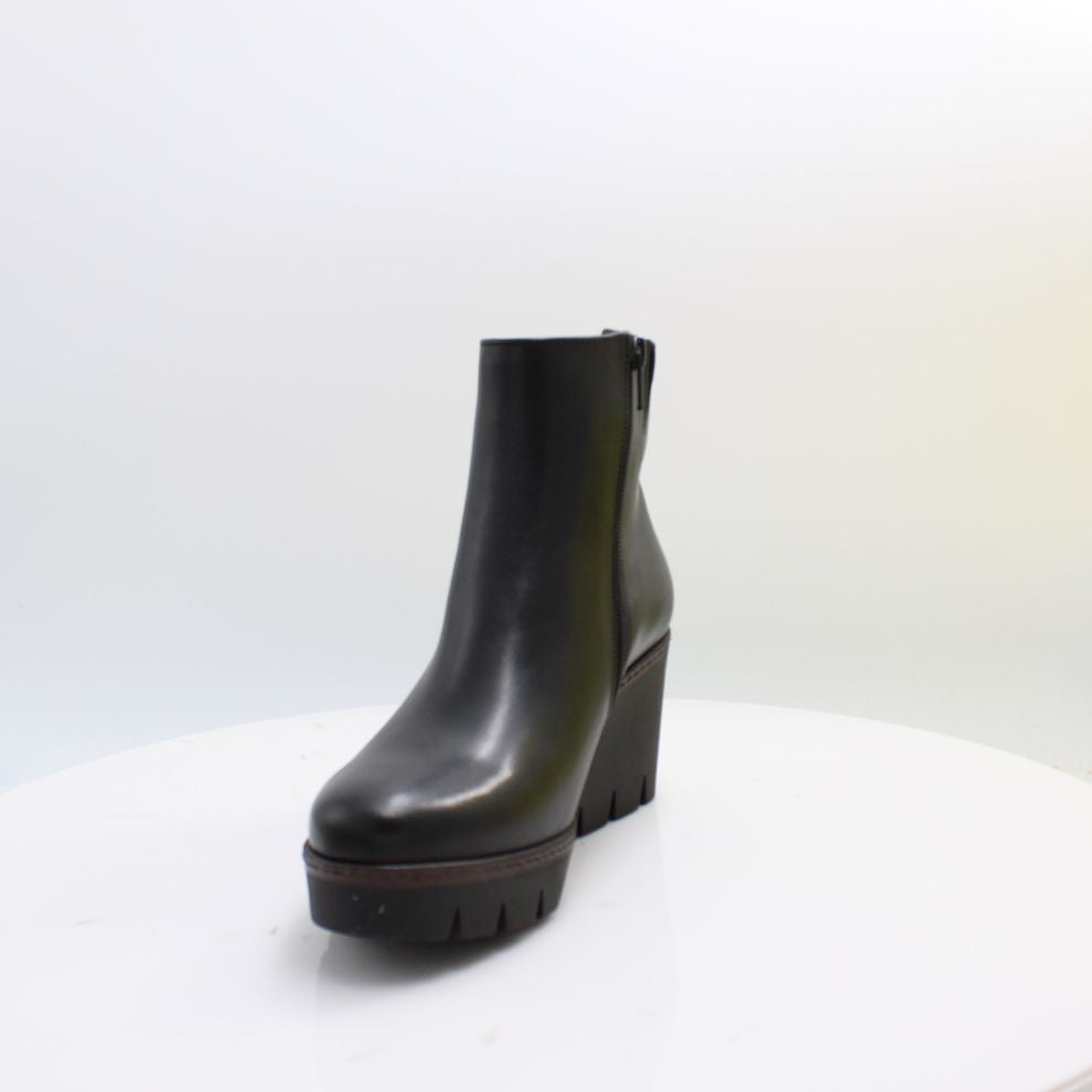 8045.01 GABOR BOOTS 26
