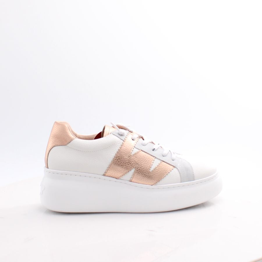 A-2670 WONDERS SHOES