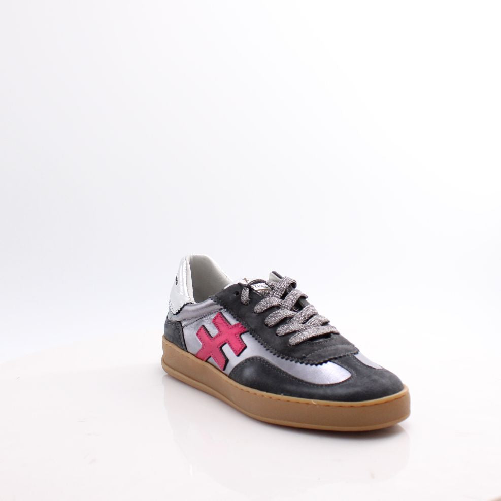 A032 ANOTHER TREND TRAINERS