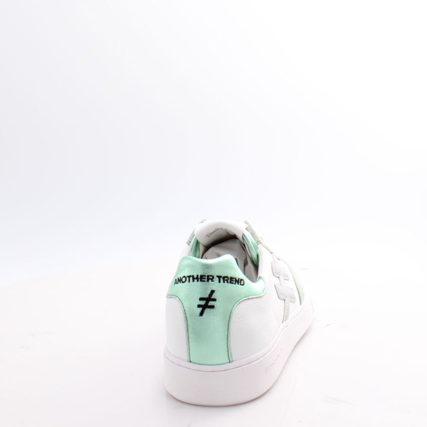 A038 ANOTHER TREND TRAINERS
