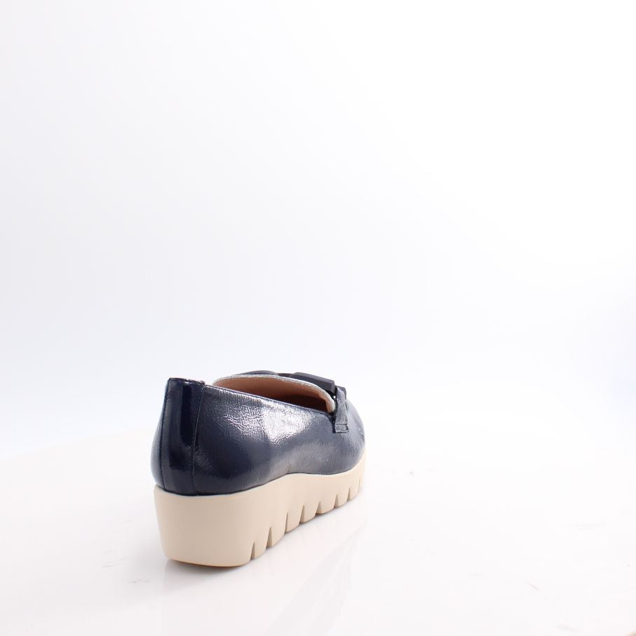 C-33311 WONDERS SHOES