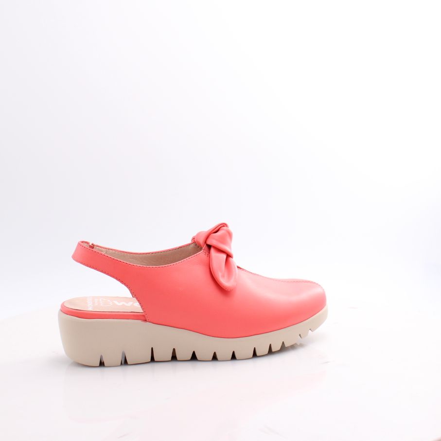 C-33315 WONDERS SHOES