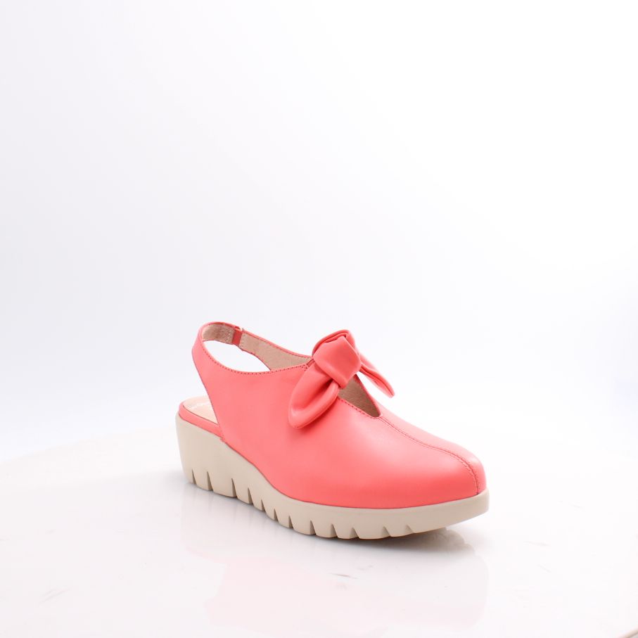 C-33315 WONDERS SHOES