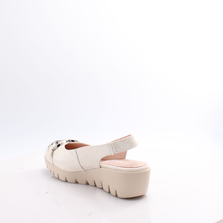 C-33331 WONDERS SHOES