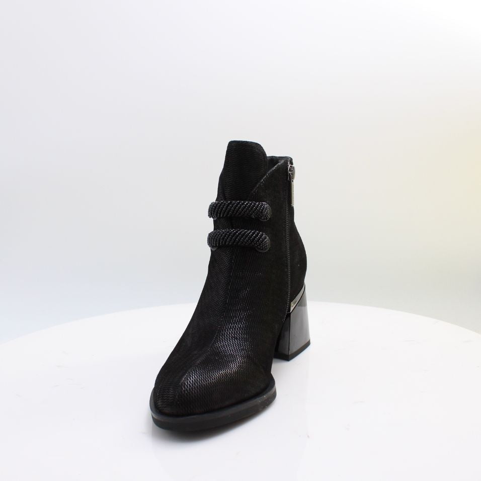 C38160 LORETTA VITALE BOOTS