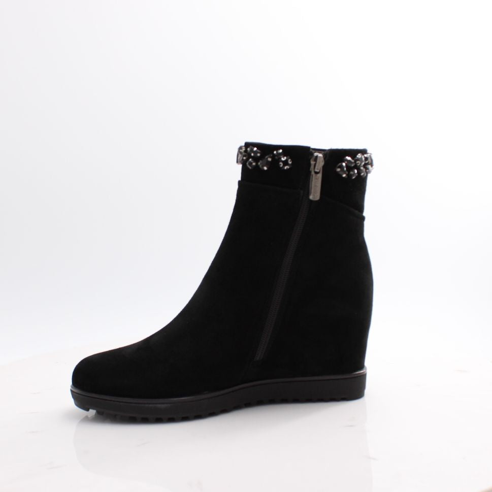 C3854 LORETTA VITALE BOOTS 25