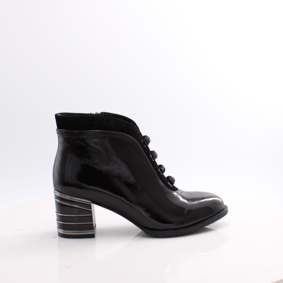 C3891 LORETTA VITALE BOOTS 25