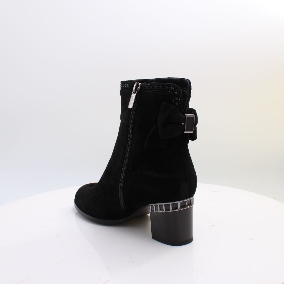 C96104 LORETTA VITALE BOOTS 26