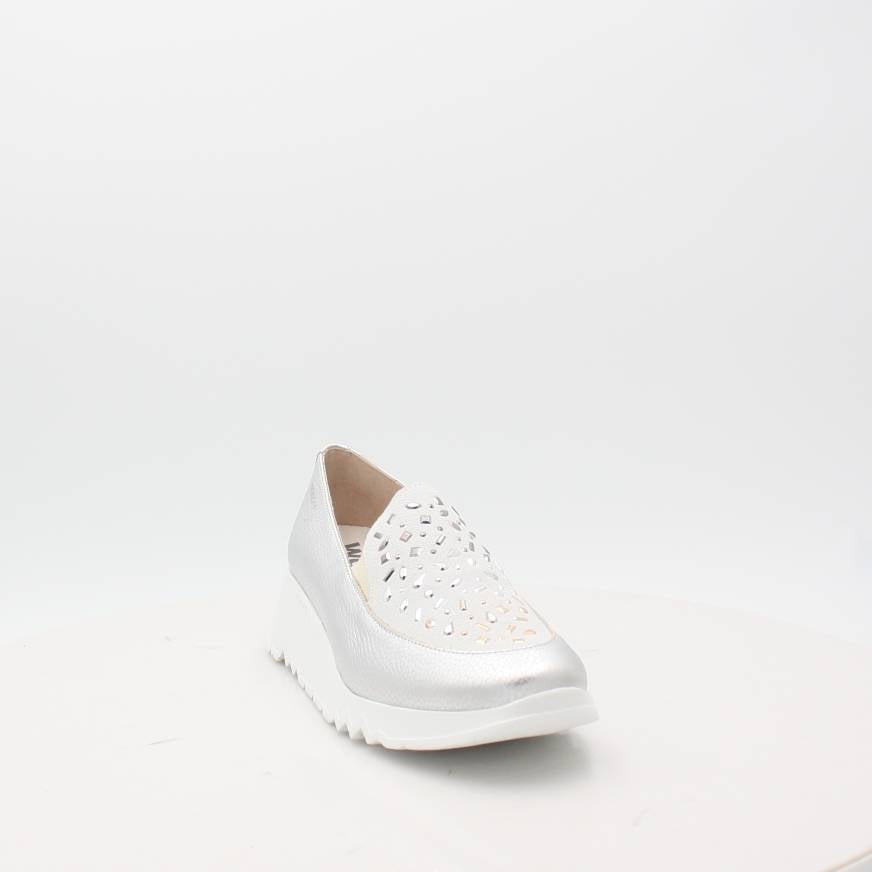 E-6742 WONDERS SHOES