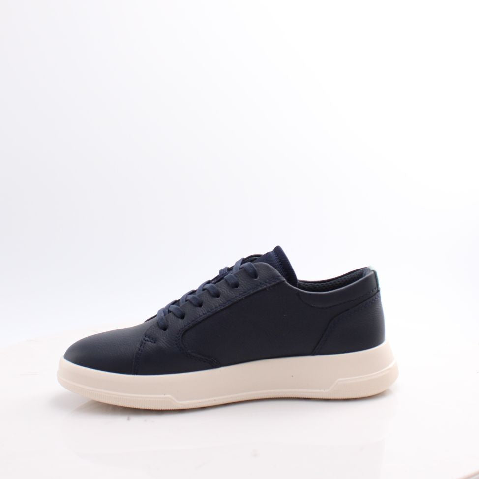 223813 MOVE W ECCO SHOES