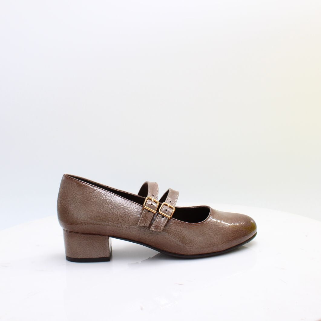 24366 JANA SHOES 26 H FITTING