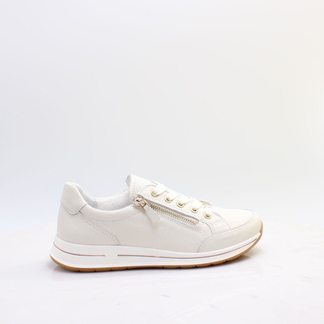 24801 OSAKA ARA WIDE FITTING SHOES