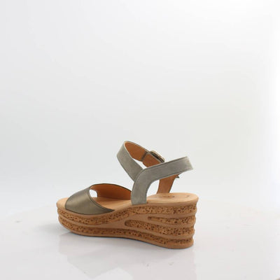 44.651 GABOR SANDALS