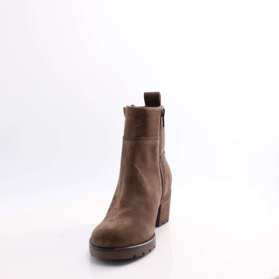 72.801 GABOR BOOTS 25