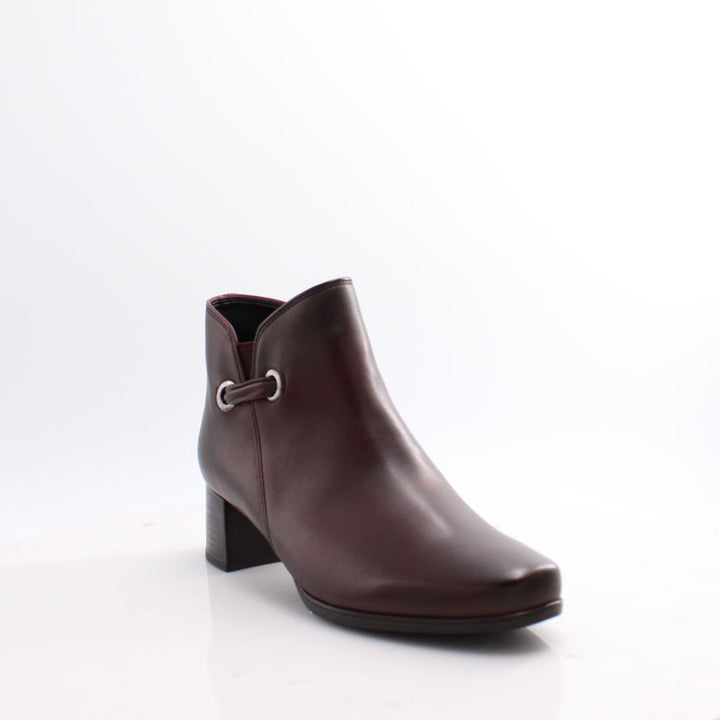 72.827 GABOR BOOTS 25