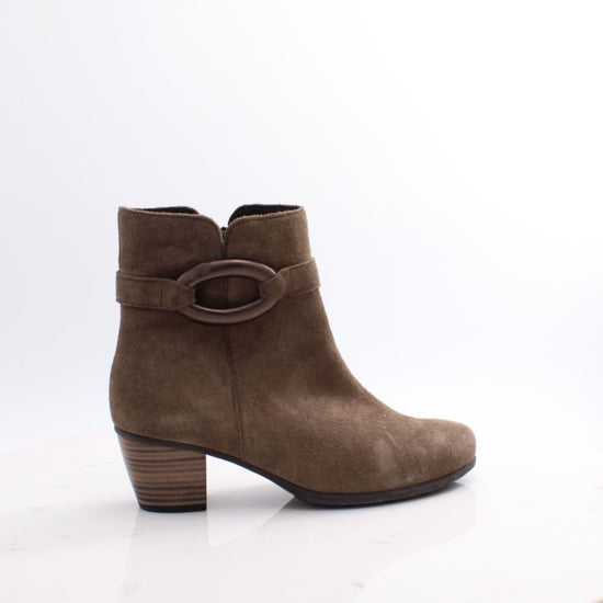 75.523 GABOR BOOTS 25