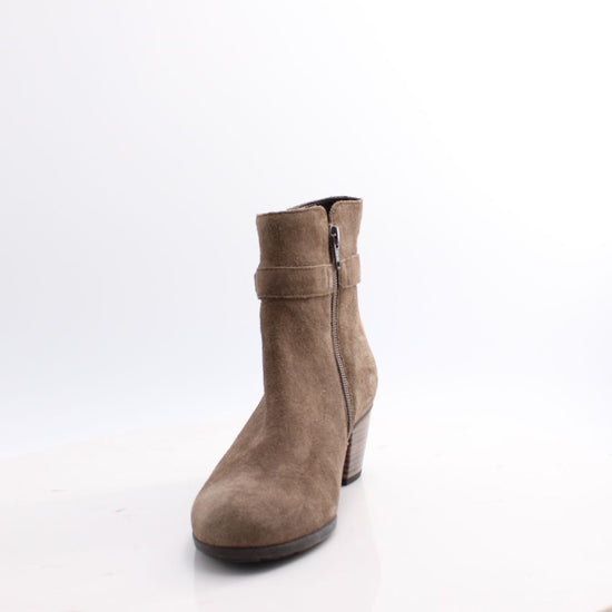 75.523 GABOR BOOTS 25