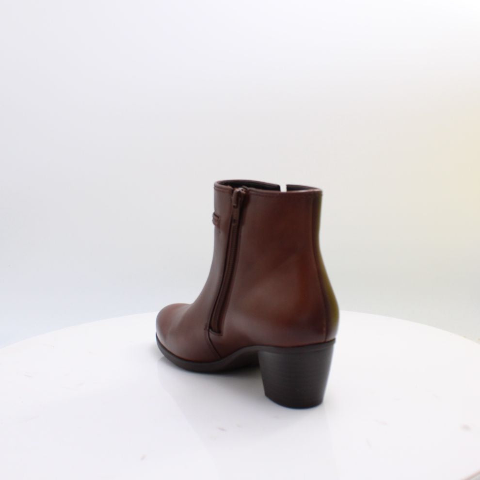 8029.01 GABOR BOOTS 26