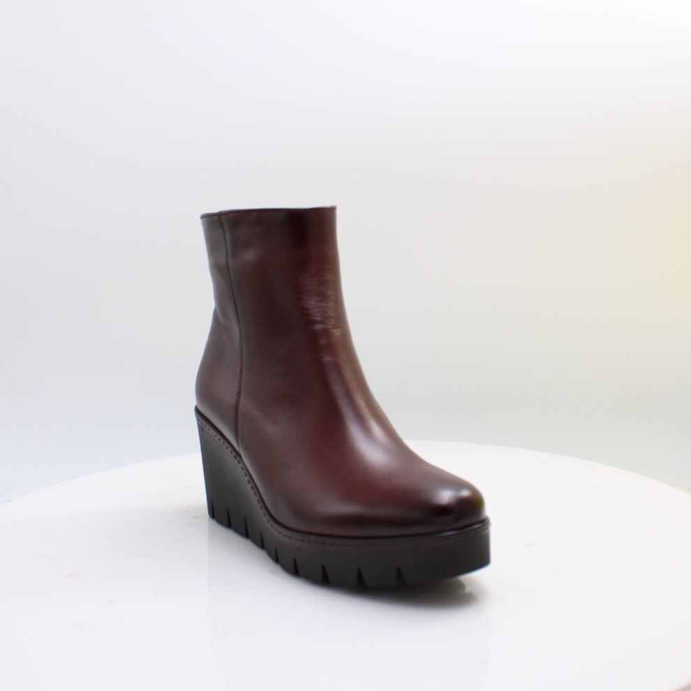 8045.01 GABOR BOOTS 26