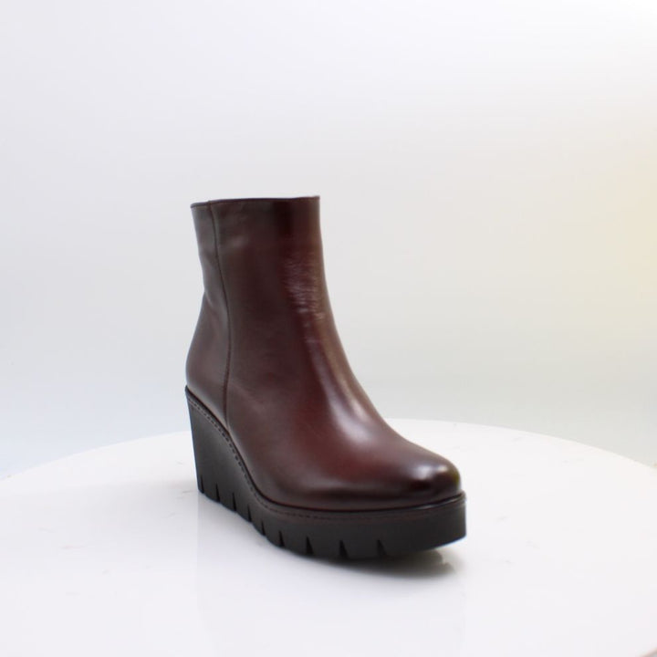 8045.01 GABOR BOOTS 26