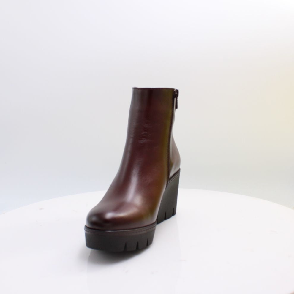 8045.01 GABOR BOOTS 26