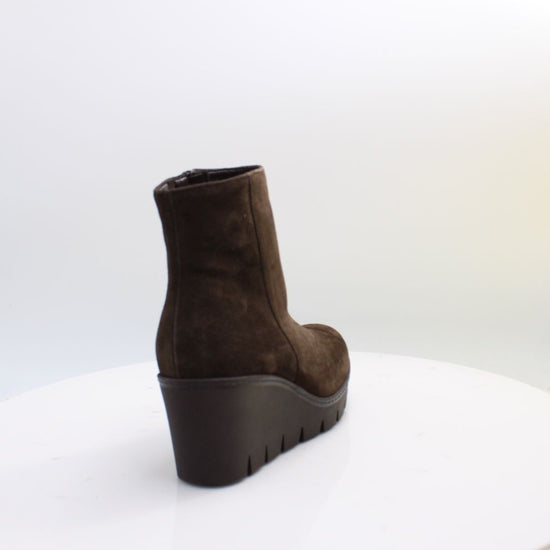 8045.01 GABOR BOOTS 26