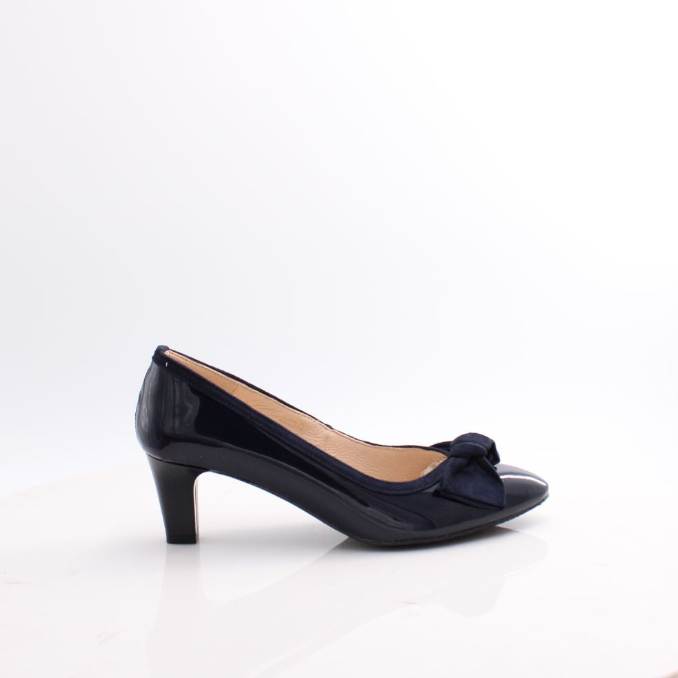 8256 EMIS 25 = CM HEEL