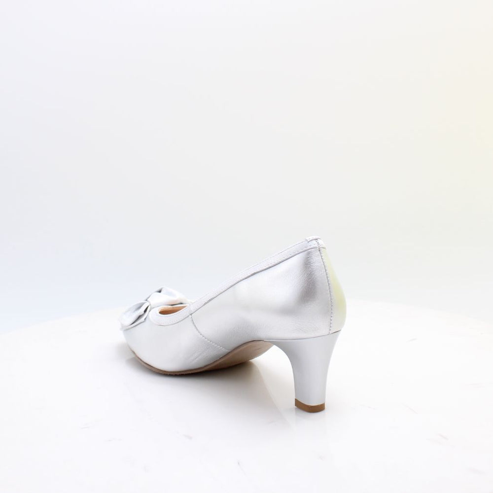 8256 EMIS 26 = 6 CM HEEL