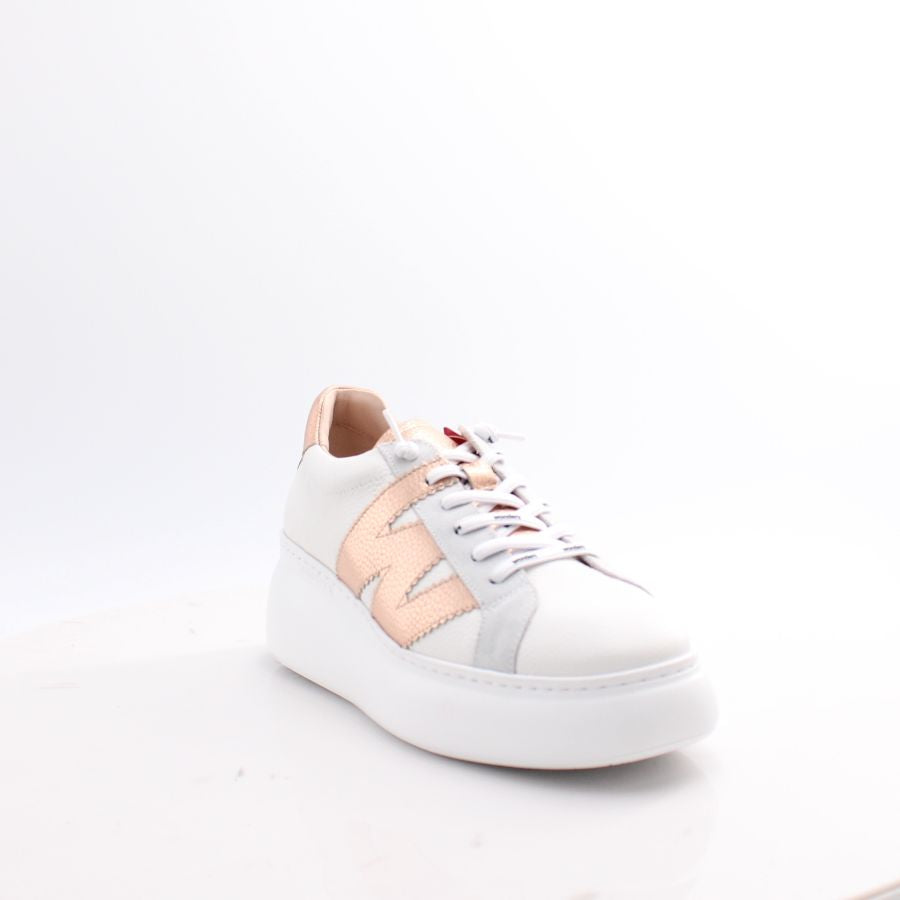 A-2670 WONDERS SHOES