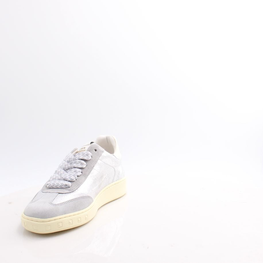 A038 ANOTHER TREND TRAINERS