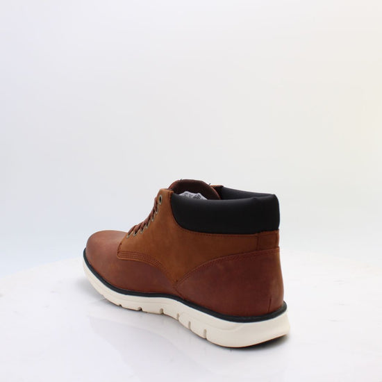 BRADSTREET CHUKKA TIMBERLAND 26