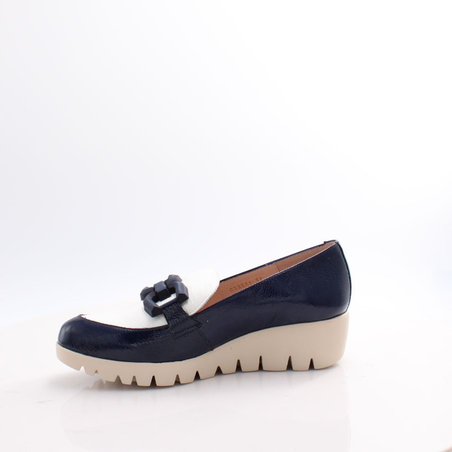 C-33311 WONDERS SHOES