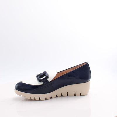 C-33311 WONDERS SHOES