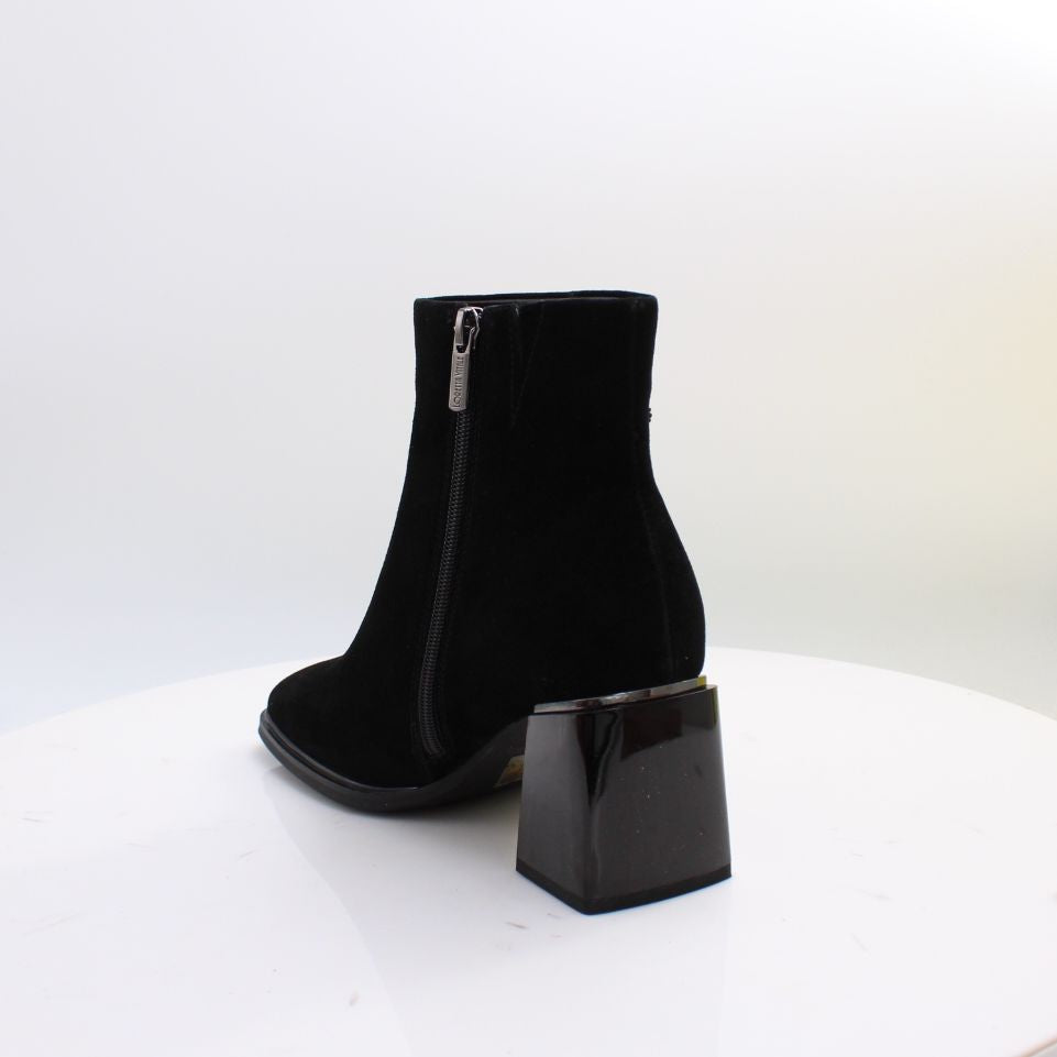 C38144 LORETTA VITALE BOOTS