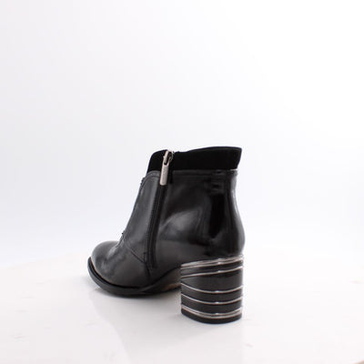 C3891 LORETTA VITALE BOOTS 25
