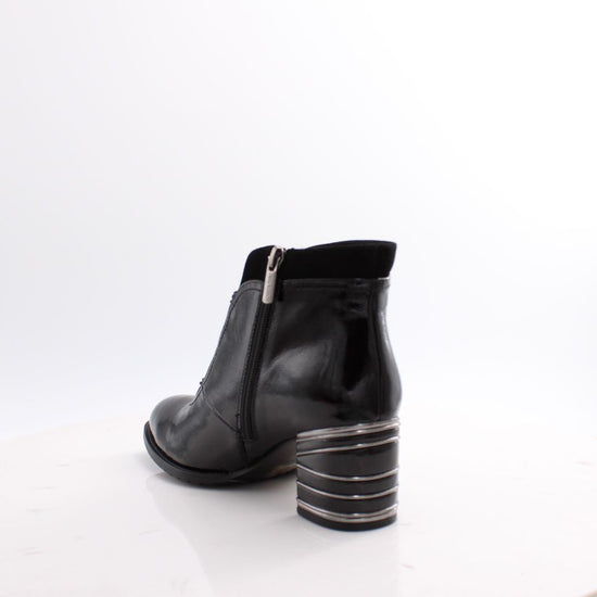 C3891 LORETTA VITALE BOOTS 25