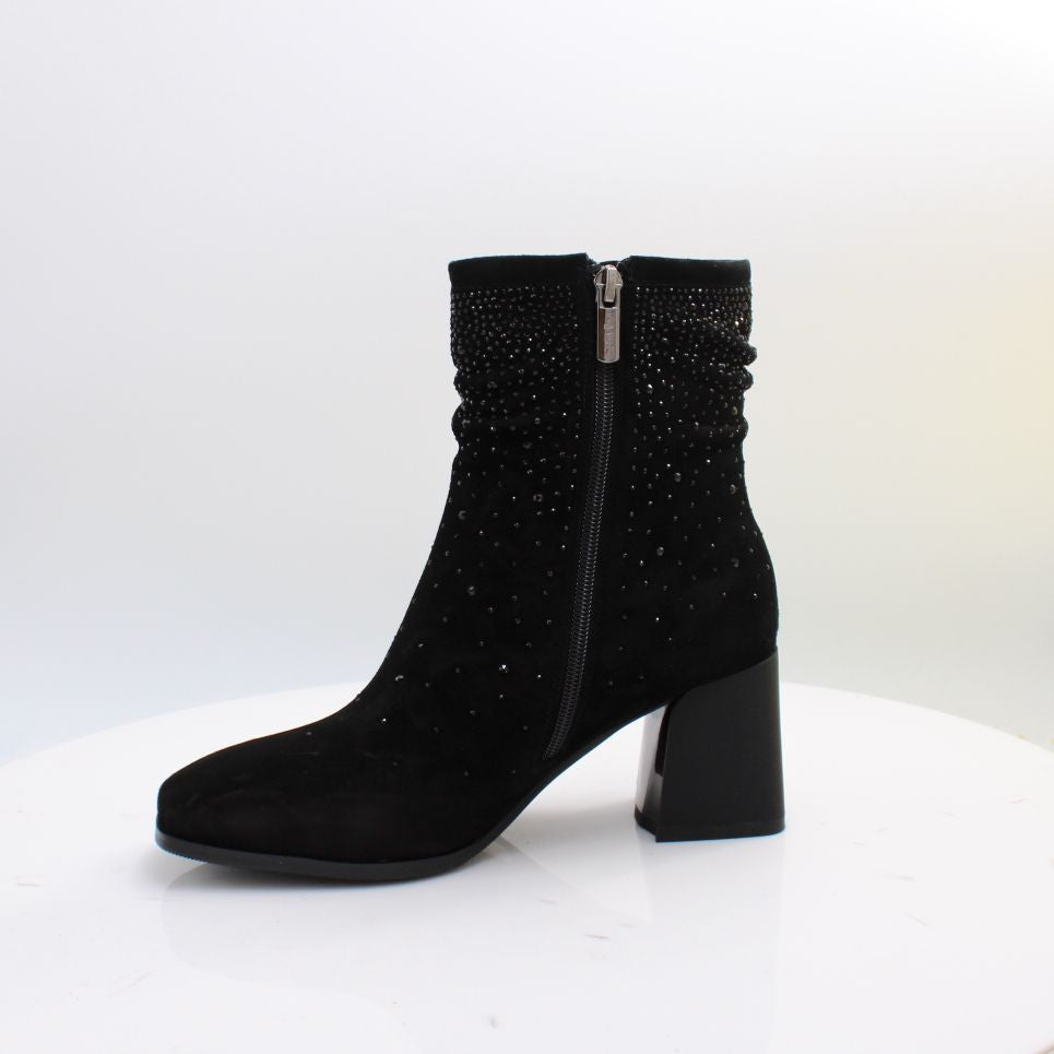C96111 LORETTA VITALE BOOTS 26
