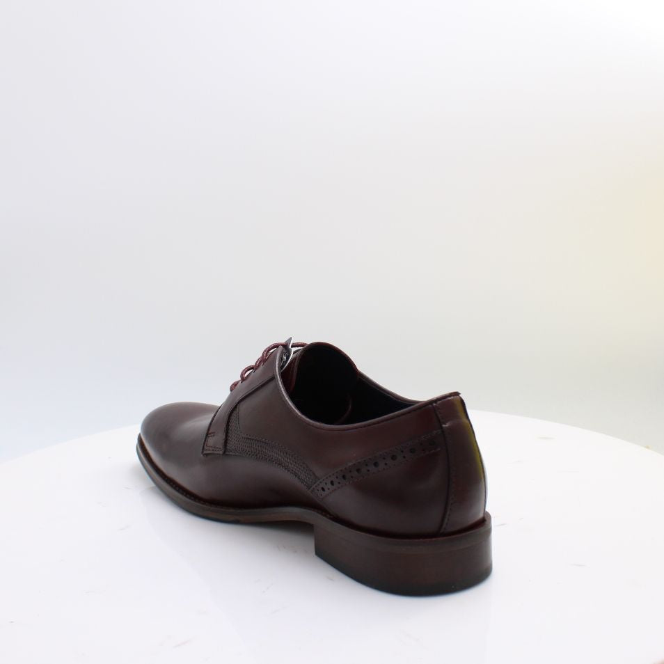 CAPILLA TOMMY BOWE SHOES