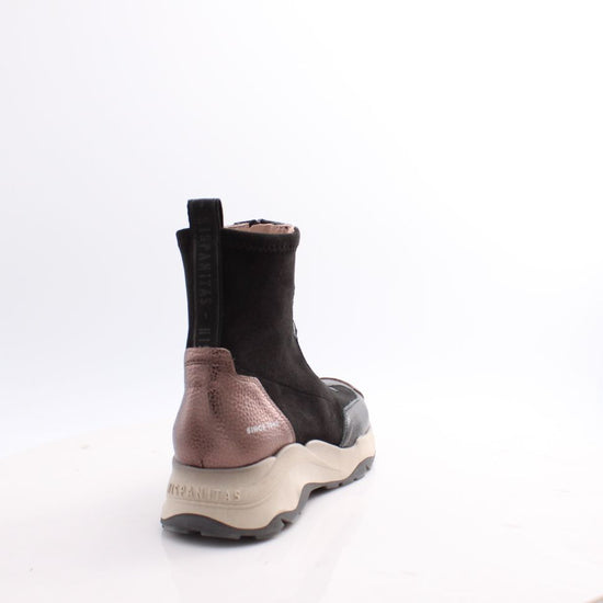 CHI254321 NEPAL HISPANITAS