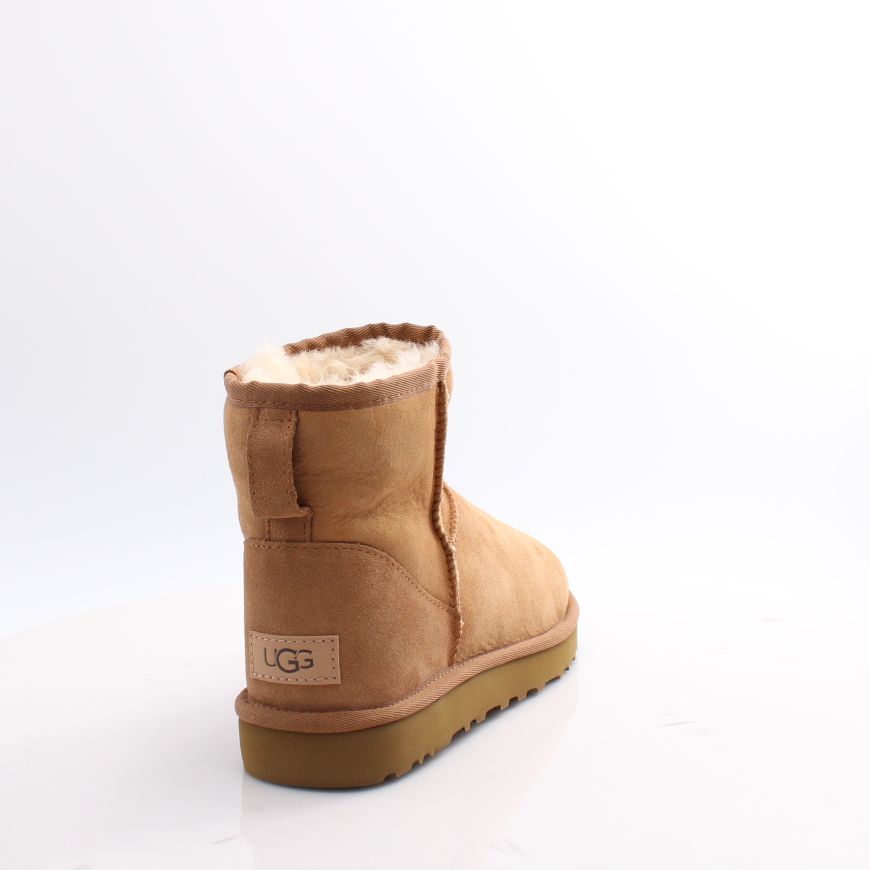 UGG CLASSIC MINI II