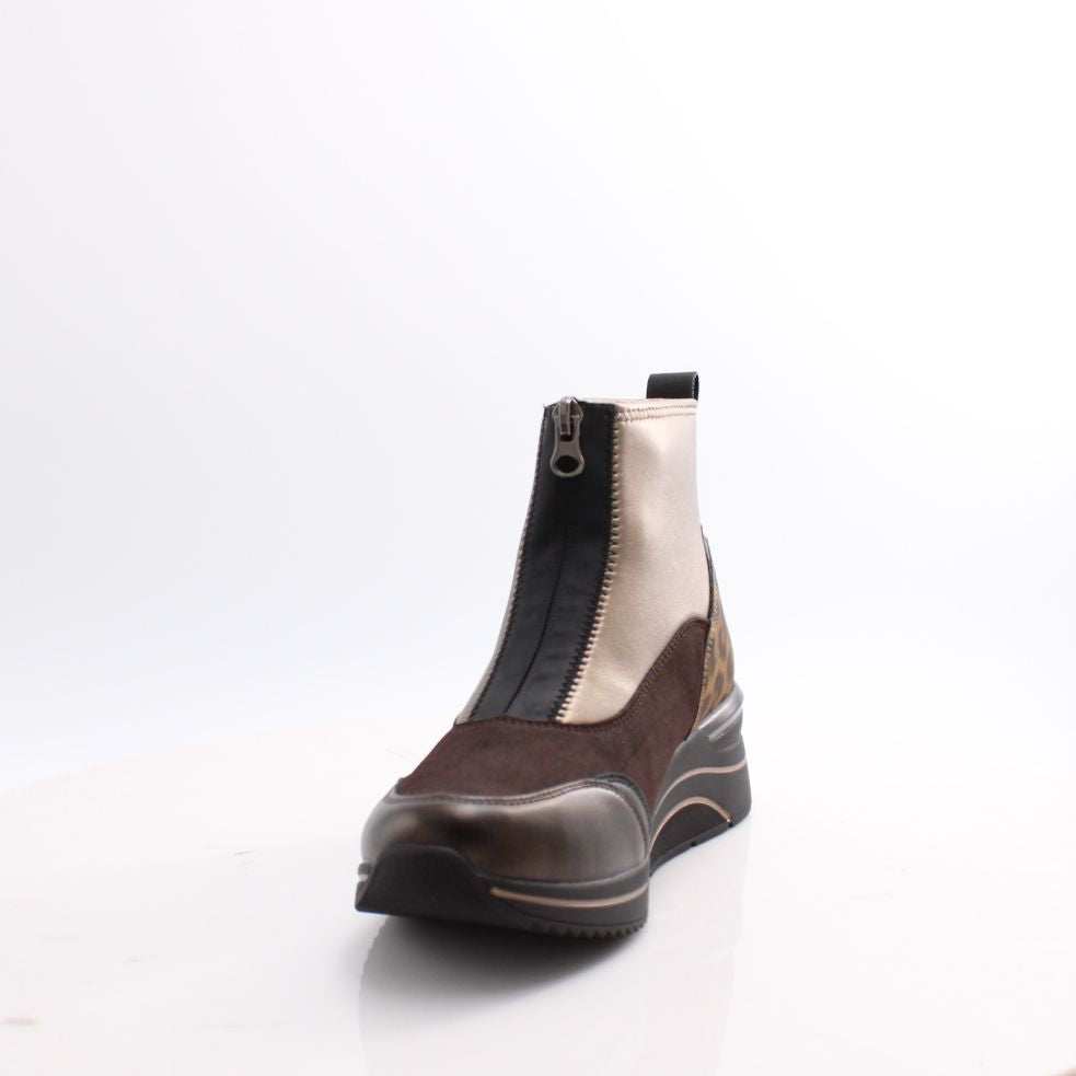 D0T78 REMONTE BOOTS 26