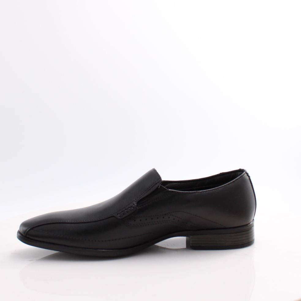 EARL POD SLIP ON SHOES