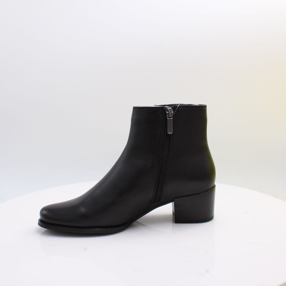 JOLENE 26 REGARDLE LE CEIL 26
