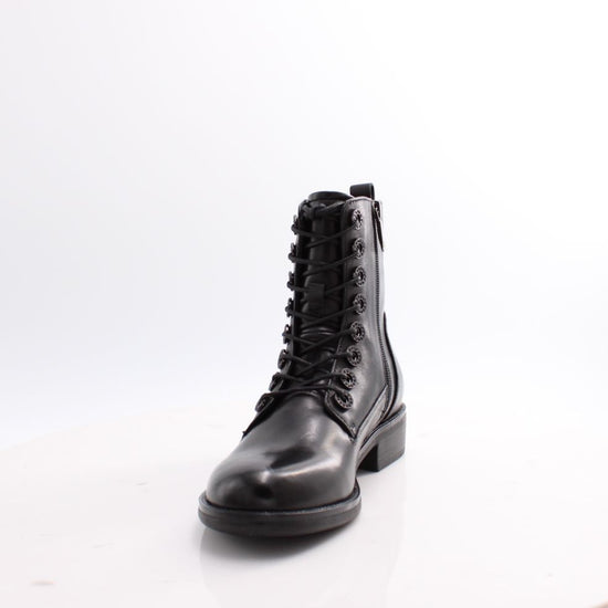 ROXANA-49 REGARDE LE CIEL BOOT