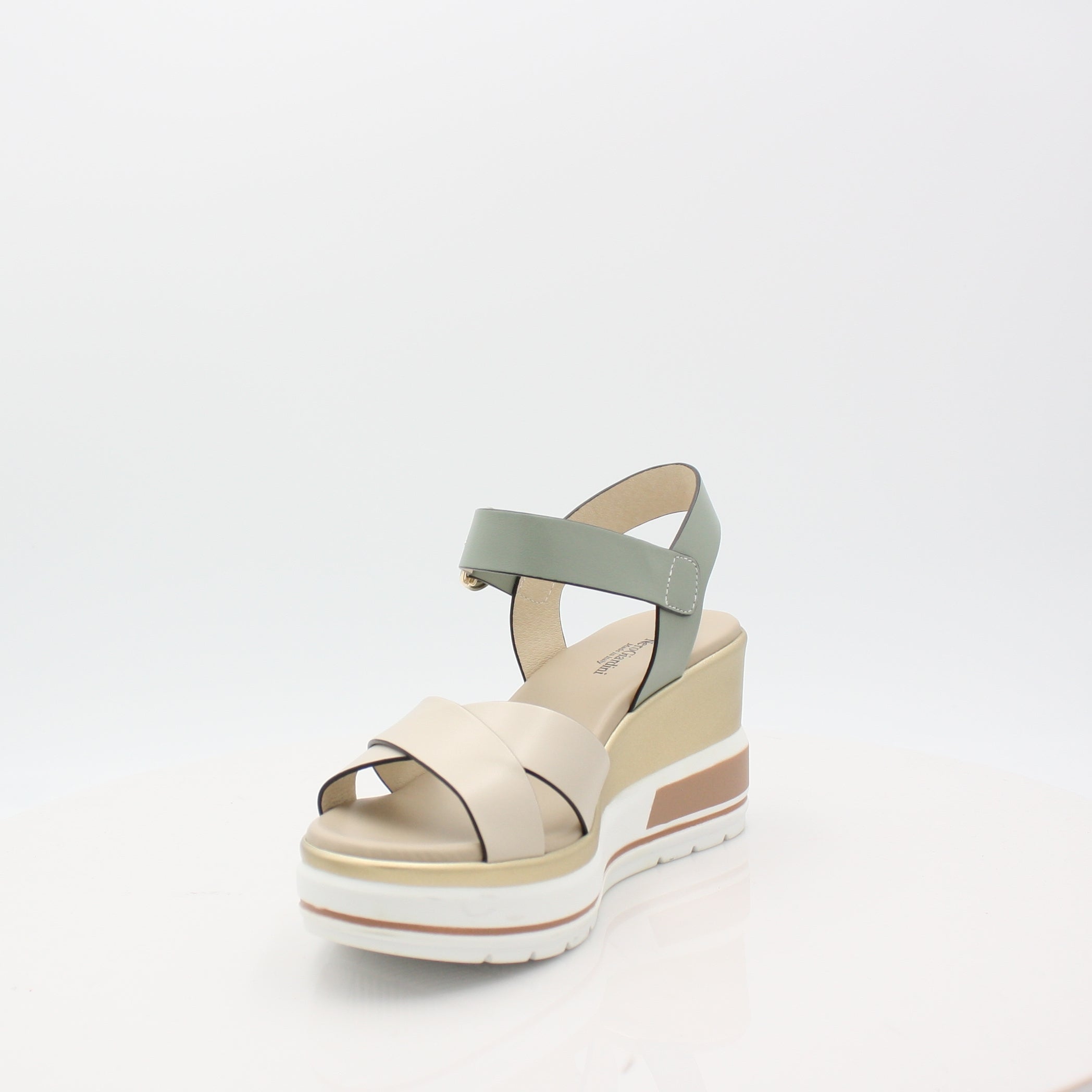 E218737D NeroGiardini23 SANDAL