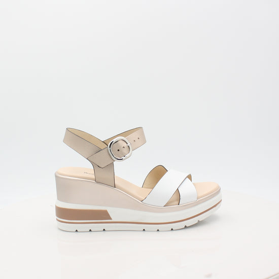 E218737D NeroGiardini23 SANDAL