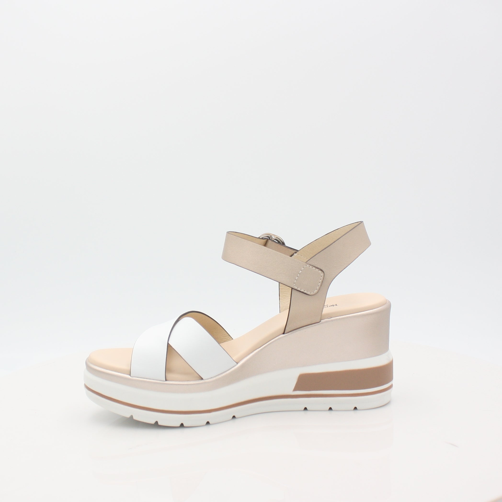 E218737D NeroGiardini23 SANDAL